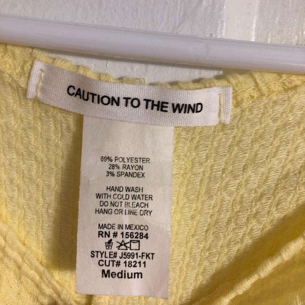 Caution To The Wind Sunny oversized cropped fit Knit Top NWOT never worn. - Picture 3 of 3